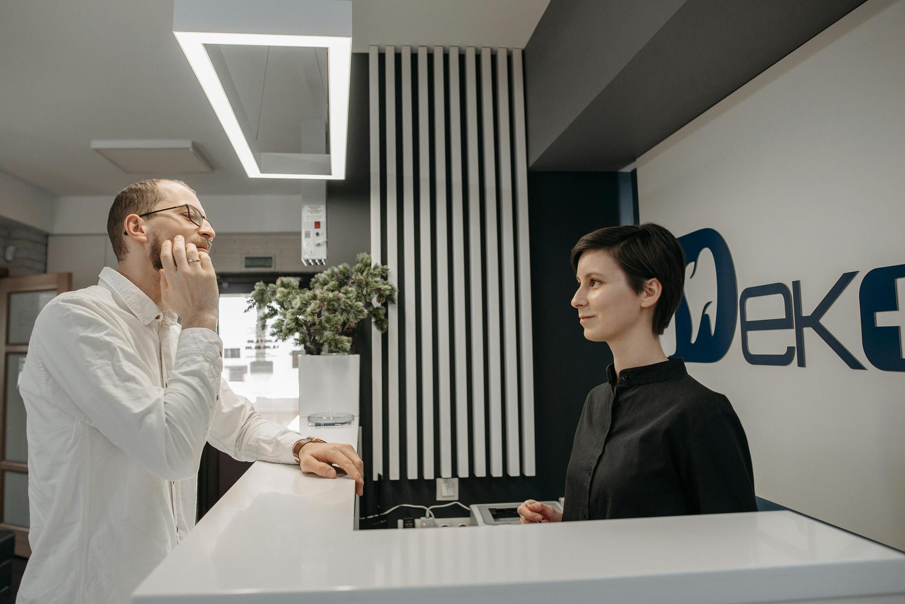 Como Criar um Ambiente Acolhedor em Consultórios Médicos com Móveis e Decoração Adequados