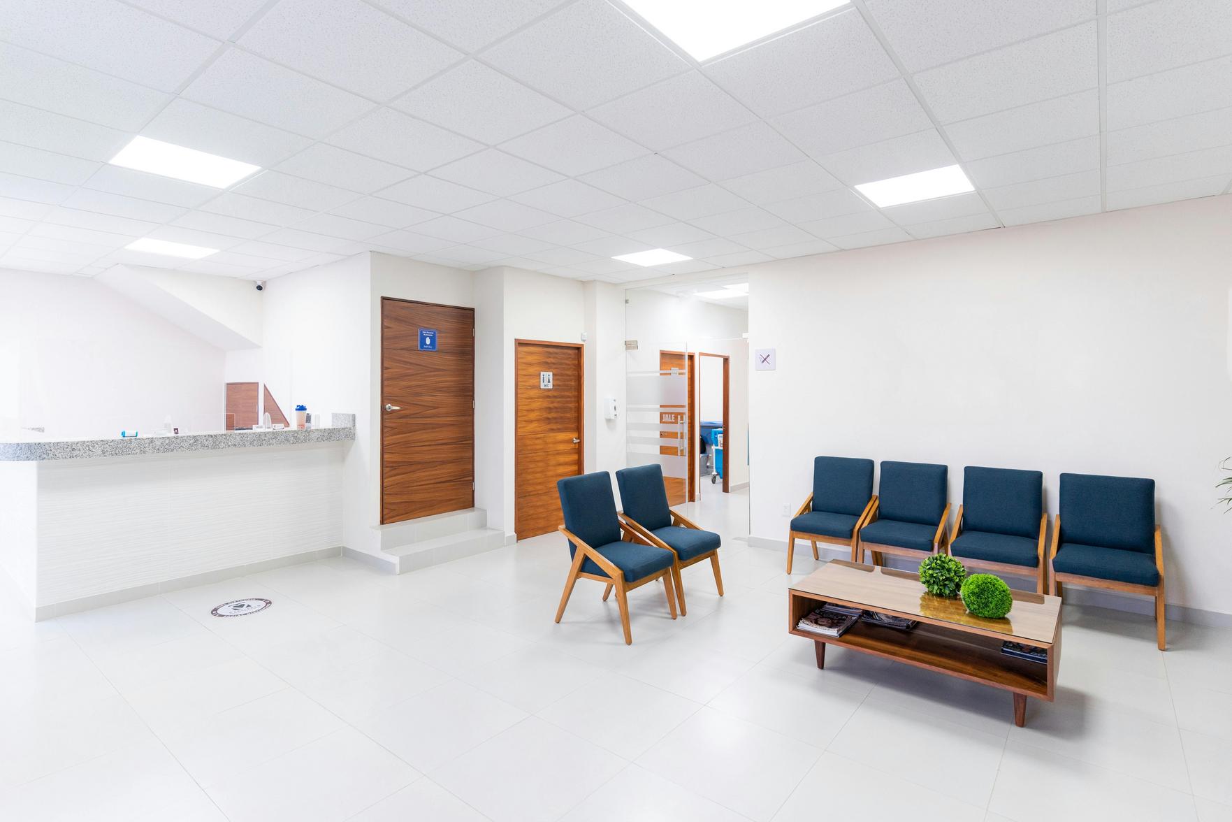 Design Funcional e Seguro para Consultórios Médicos: Dicas de Conforto e Decoração