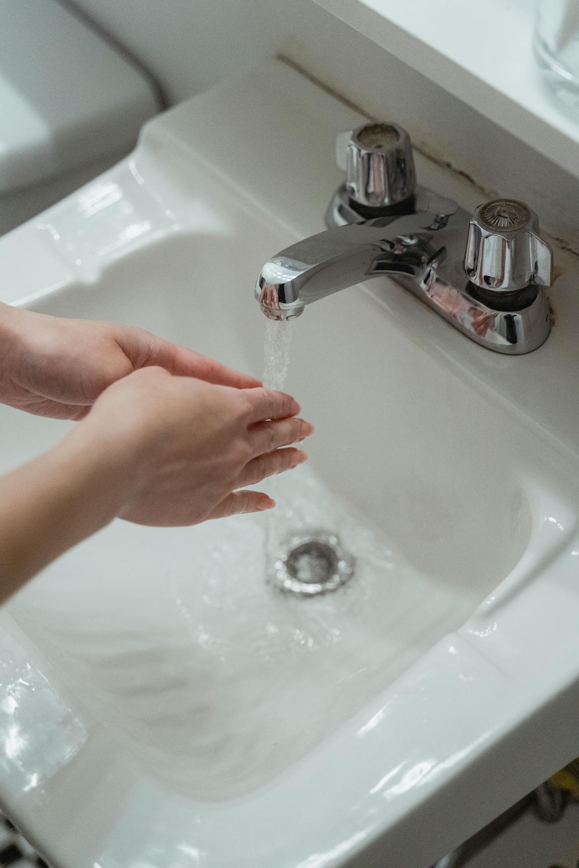 Prevenção de Vazamentos: Dicas de Manutenção e Decoração Segura para Sua Casa na Zona Leste de São Paulo
