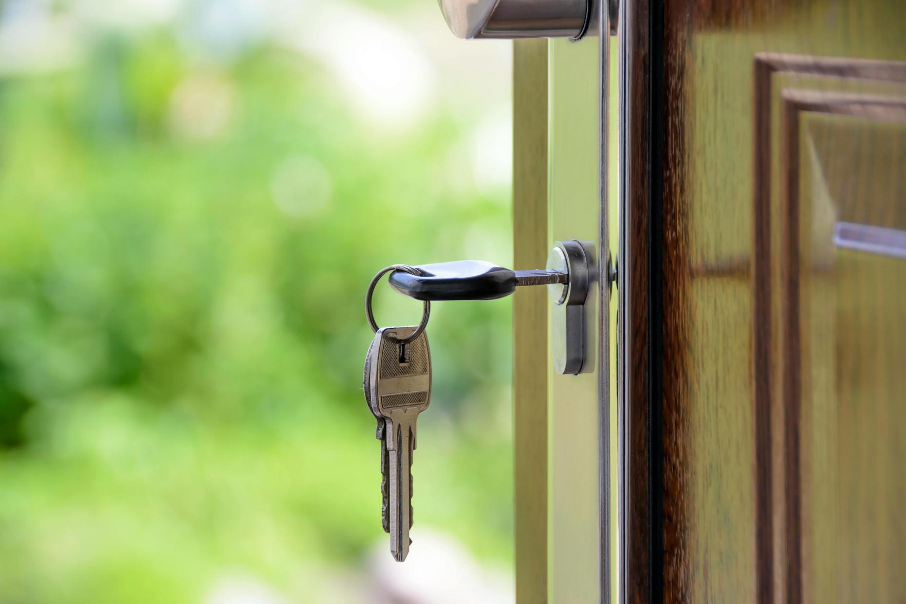 Dicas de Segurança Eficazes para Proteger sua Casa e Valorizar seu Imóvel